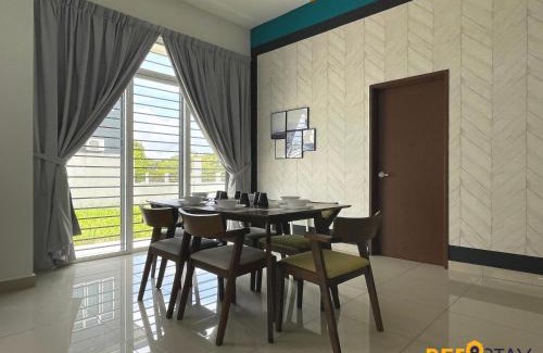 Bandar Penawar Villa | Desaru Arcadia Cozy Huge Villa 11-16pax Wifi Netflix 5 Mins to Desaru Beach