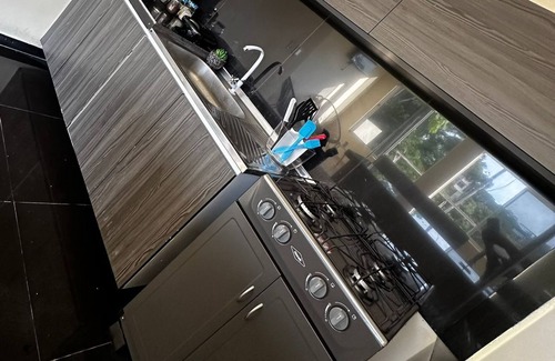 Leticia Apartamento | Desconecta de tus preocupaciones en este espacio tan amplio y sereno.