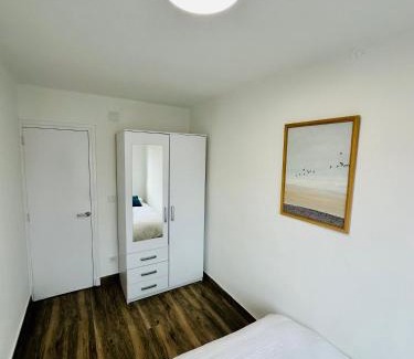 Saron Apartamento | Descubre Cantabria 2! A 4 minutos de Cabárceno y capacidad para 6 adultos!