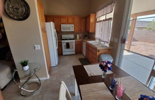 Las Vegas Casa | Desert beauty with amazing mountain views. Pet Friendly!
