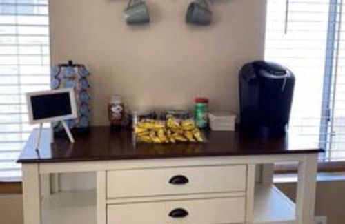 Las Vegas Casa | Desert beauty with amazing mountain views. Pet Friendly!