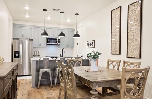St. George Casa | Desert Color's Sunshine and Sage