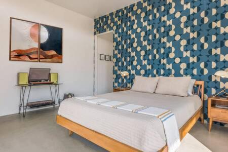 Yucca Valley Casa | Desert Diamond- Joshua Tree Cowboy Pool and Spa