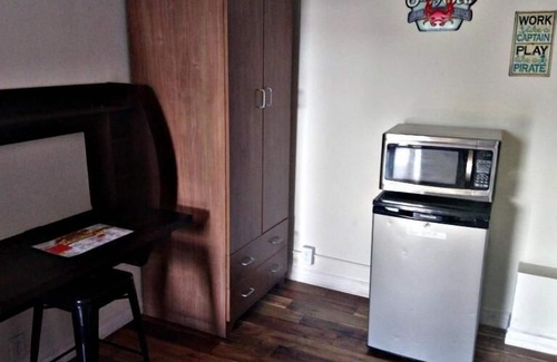 Downtown Las Vegas Hotel | DESERT HILLS MOTEL