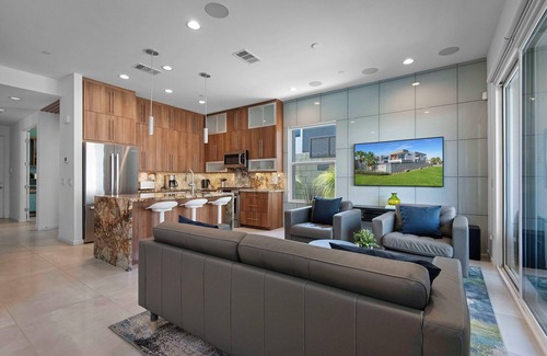 Racquet Club West Condominio | Desert Horizon PS Home