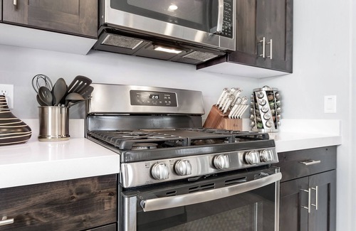 Sienna Hills Casa | ¡Para estrenar! Lujo 5 cama! Jacuzzi privado! Pozo de fuego! Patio privado!
