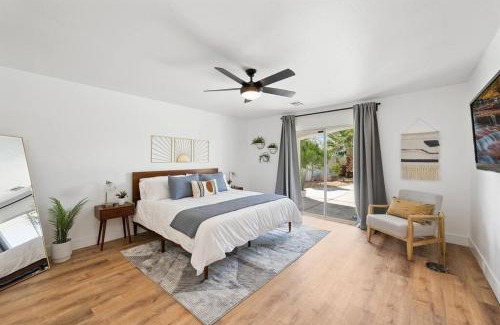 Desert Hot Springs Casa | Desert Oasis-Large Pool & Spa, Firepit, Gameroom, Hammocks