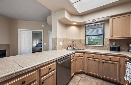 Tucson Condominio | Desert Oasis - Pool, spa, more!