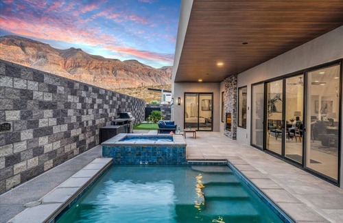 Hurricane Casa | Desert Oasis Retreat Pool Hot Tub Golf Access