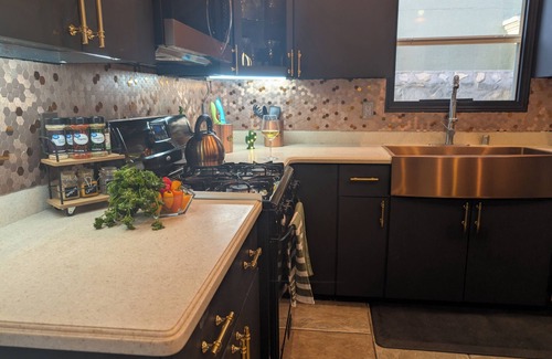 El Dorado West Casa | Desert Oasis, Spacious 4-bedroom house 2 king bed w/ Heated Pool & Jacuzzi
