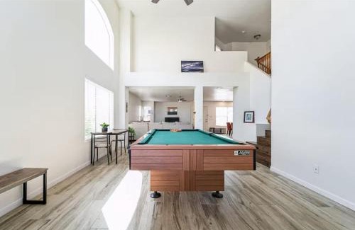 Tatum Highlands Casa | Desert Oasis with Pool & Pool Table Full Kitchen