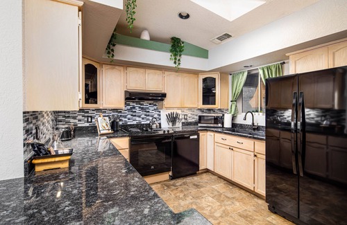 Cottonwood-Verde Village Casa | Desert Oasis with Private Hot Tub - Minutes from Sedona+Wineries+Jerome!