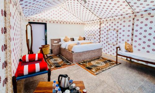 Kanoi Complejo | DESERT OVERNIGHT LUXURY CAMP & ReSORT