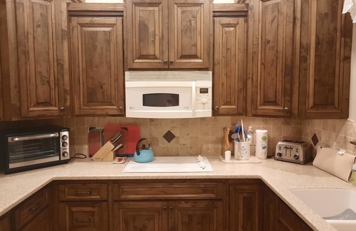 Apple Valley Apartamento | Desert Paradise for Mnt Bikers and Hikers. From Gooseberry Mesa to Wire Mesa!