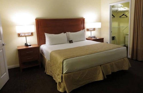 Las Vegas Complejo | Desert Retreat 2 bedroom · Las Vegas Relaxing Retreat!Two Bedroom Suite.