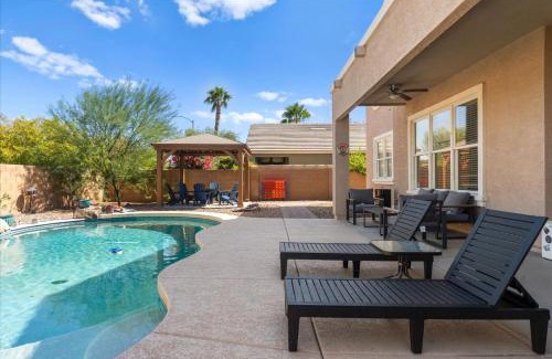 Rancho Gabriela Casa | Desert Retreat - Pool - Fire Pit - Family Games