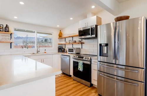 Indian Cove Casa | Desert Oasis with Hot Tub in Twentynine Palms