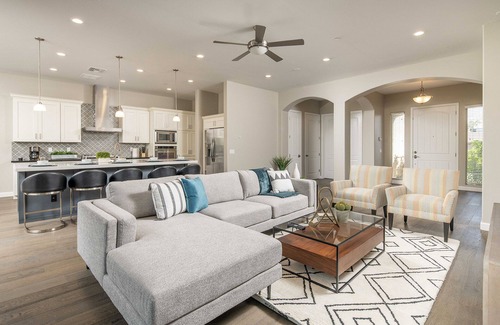 Arts District Casa | ¡La mejor construcción nueva en su clase, 5 habitaciones con casa de huéspedes en el casco antiguo!