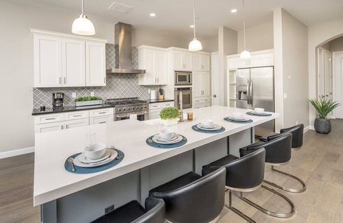 Arts District Casa | ¡La mejor construcción nueva en su clase, 5 habitaciones con casa de huéspedes en el casco antiguo!
