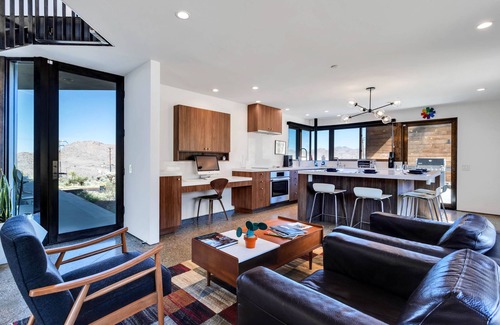 Joshua Tree Highlands Casa | Desert stunner in Joshua Tree with mountain view - near town & park entrance