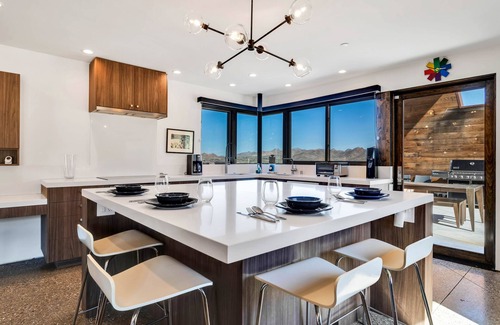 Joshua Tree Highlands Casa | Desert stunner in Joshua Tree with mountain view - near town & park entrance