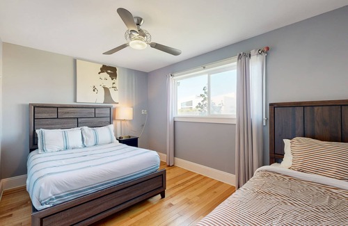 Southwest Village Casa | Desert stunner with enclosed yard, pool, grill, W/D, & AC - dog-friendly