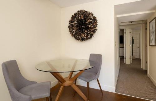 Belmont Casa | Desert Vibe 1BR in SE PDX - Local Bars & Food