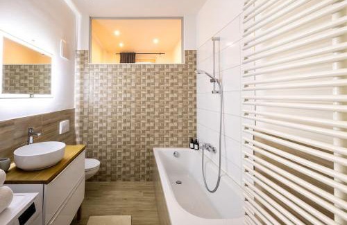 Pirna Apartamento | Design Altstadtperle mit 2 Schlafzimmer- 6 Personen-Waschmaschine - Parkplatz-Infrarotkabine