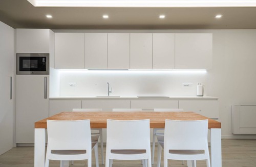 Drena Apartamento | Diseño y naturaleza, tu rincón del paraíso rodeado de vegetación