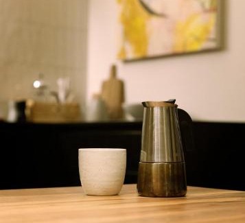 Muhldorf Apartamento | Design-Apartment mit Terrasse & Abendsonne I 71 m2 in alter Villa im Almtal I Parkplatz inklusive
