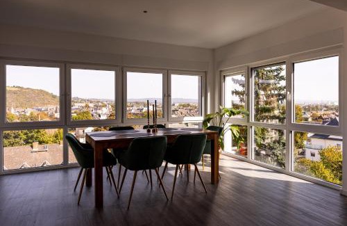 Pellenz Apartamento | Design Apartment zentral für 6 in Andernach: Ausblick, WiFi, Küche