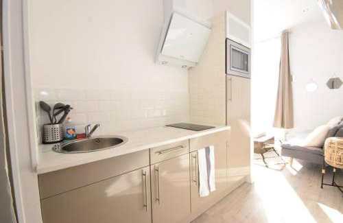 Valenciennes Apartamento | DESIGN APPART - HYPER CENTRE - TRAM - FREE WIFI - leRelaisdOdile21