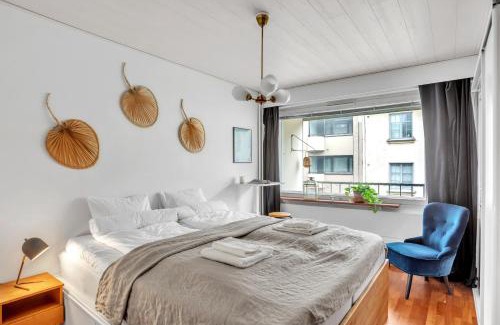 Punavuori Apartamento | Design District w Free Parking Garage, Balcony, Netflix, 200m tram&bus