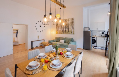 Wesel Apartamento | Design & history I king beds+kitchen+parking