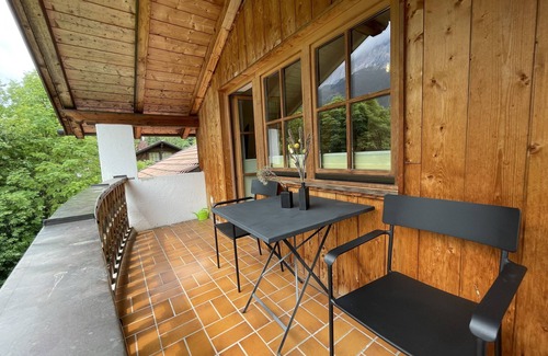 Untergrainau Apartamento | Design studio with a view of the Zugspitze