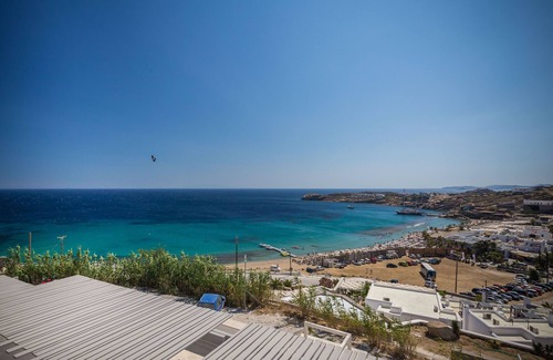 Paradise Apartamento | Design Suite B - Sea View, Shared Infinity Pool, Gym, Bar