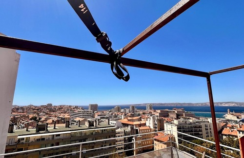 Saint-Lambert Casa | Design triplex with sea view, terrace, 2 bedrooms, near Notre-Dame de la Garde