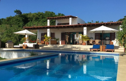 La Iglesia Villa | Diseño Villa impresionante vista al mar - cerca de las playas y el servicio de limpieza cocinero pueblo-