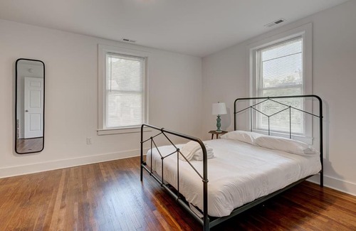 Durham Apartamento | Designed 1BR with Parking in Downtown Durham