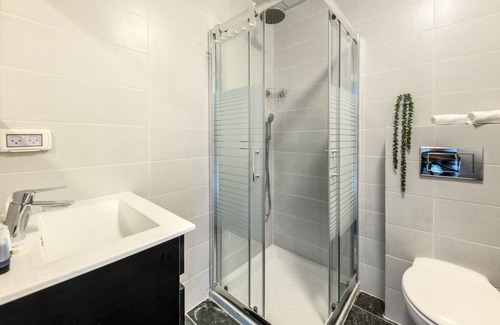 Netanya Apartamento | Designed 3 Bedroom Apartment in Frenkel