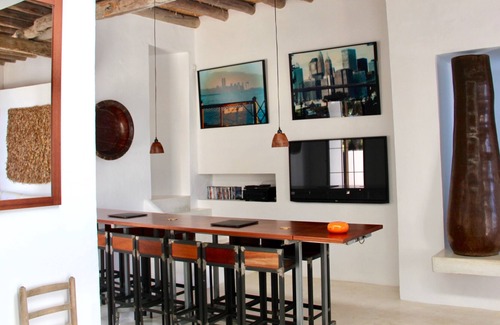 Sant Agusti des Vedra Villa | Confort diseñado / Villa en la cima. Vea 26 reseñas de cinco estrellas en Airbnb.