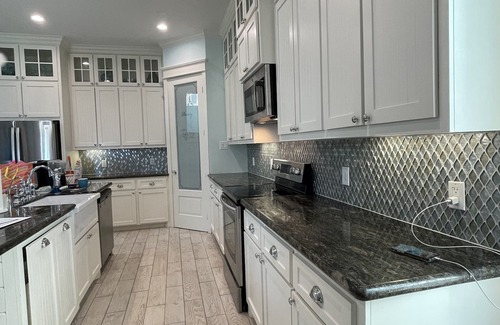Beachside Village Casa | Designed for family gatherings! Enjoy beach views & a quick walk to the shore!