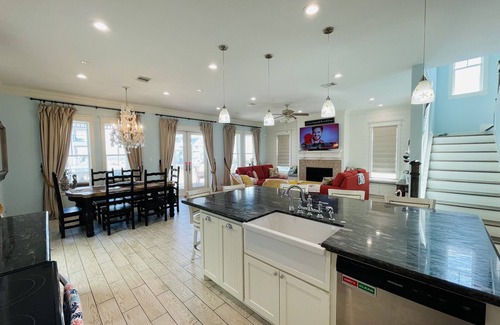 Beachside Village Casa | Designed for family gatherings! Enjoy beach views & a quick walk to the shore!