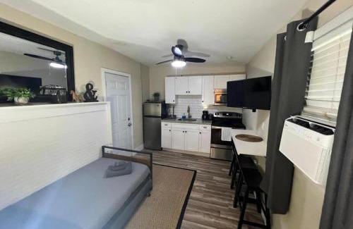Coral Terrace Apartamento | Designed Private Suites in Miami