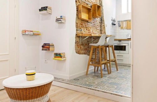 Chamberi Apartamento | Designer 1 Bedroom Apartment in Chamberí Madrid
