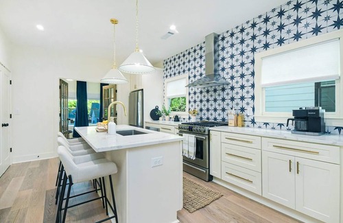 East Side Casa | Designer 2BR 2.5Bath getaway in the heart of Atlanta