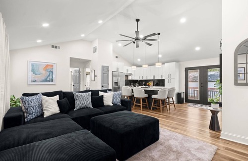 Belvedere Park Casa | Designer 3BR/3BA Bungalow Great for Families!