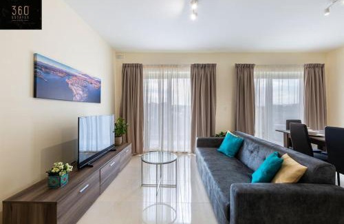 Marsaxlokk Apartamento | Designer 3BR home, w/lovely green views & WIFI by 360 Estates