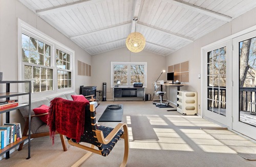 St. Louis Park Casa | Designer 4B home w/ office, fenced-in yard, & gas fireplace