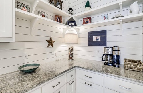 Cinnamon Shore Condominio | Designer Cinnamon Shore Condo w/ Charm+Easy Access to Countless Amenities!
